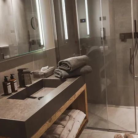 Alù Mountain Design Hotel 4*