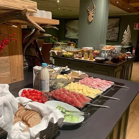 Alù Mountain Design Hotel 4*