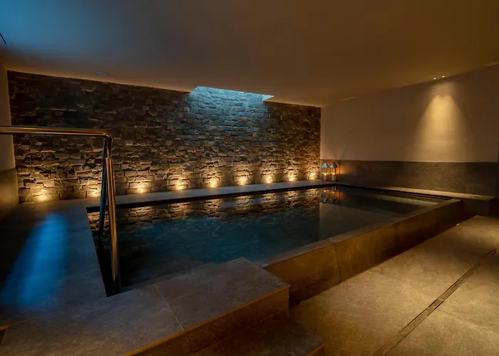 Alu Mountain Design 4*